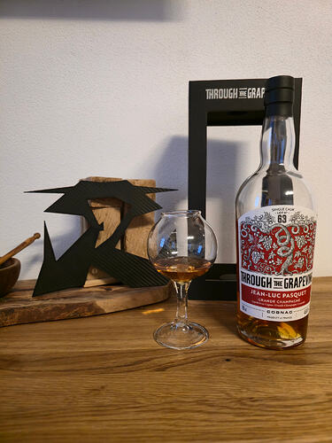 e6038c55-993d-4a26-8df8-976385628a85-1_all_65704